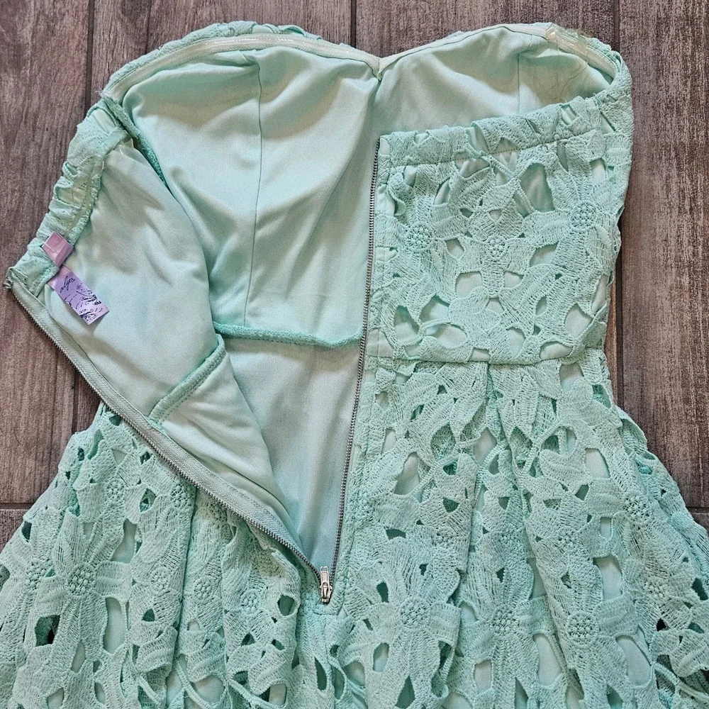 Alya Francesca's Strapless Lace Dress Size S Mint NEW Floral Sweetheart Midi